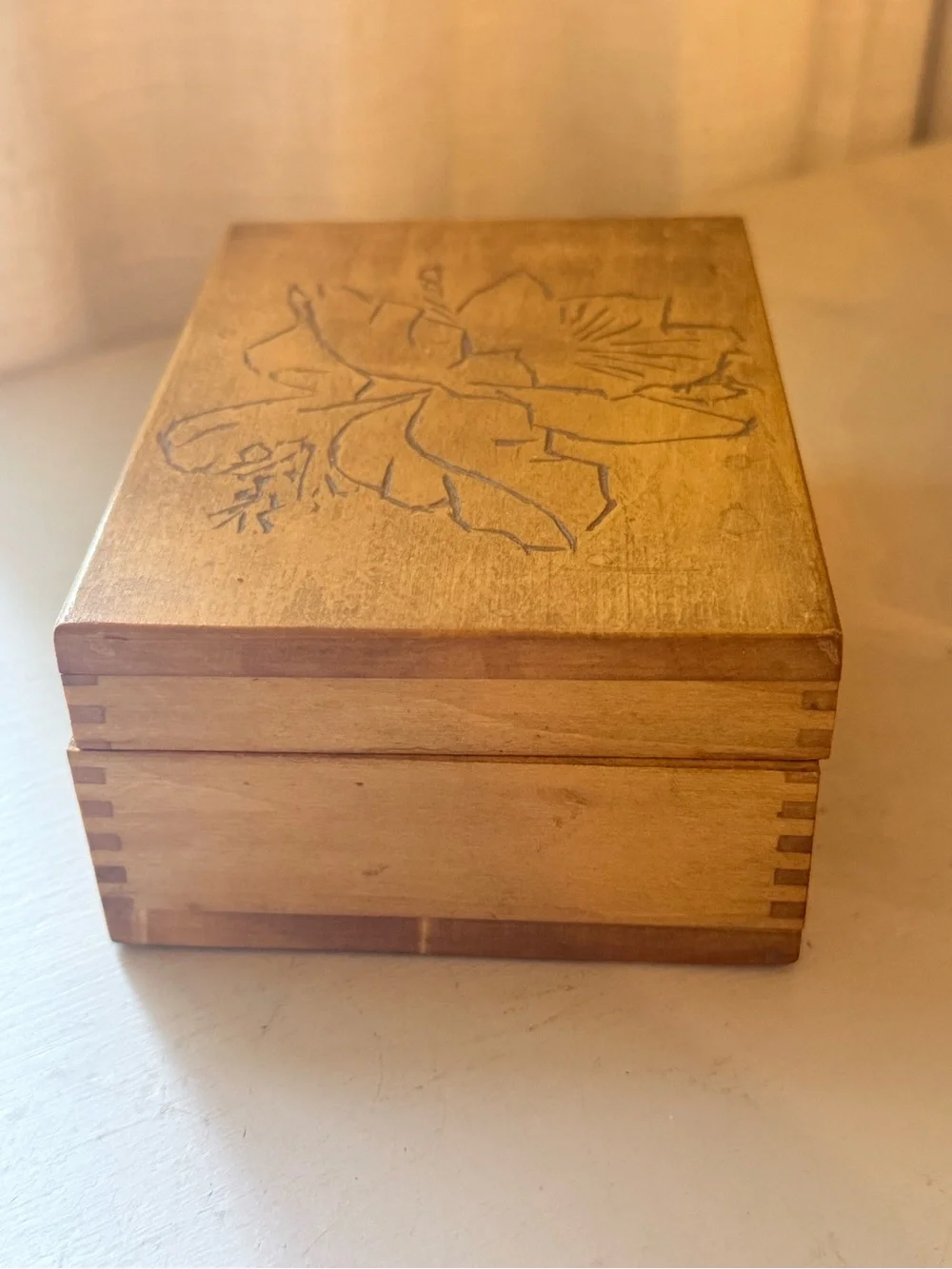 VTG Hand Carved Wood Hibiscus Trinket Box